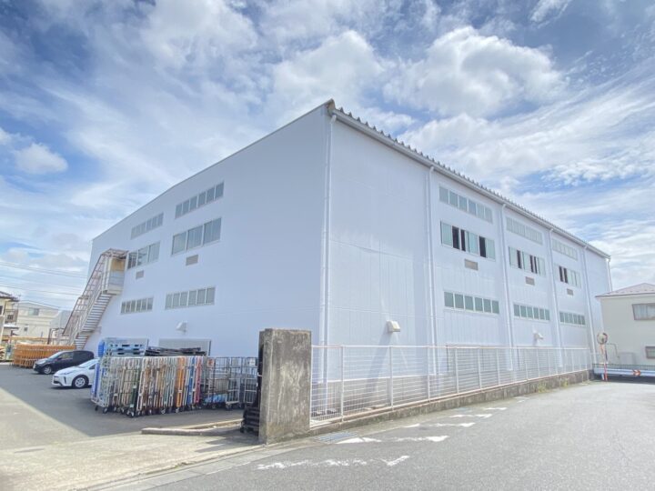 倉庫内の暑さ対策省エネ塗装